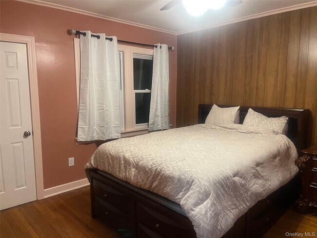 Building Photo - 109-33 Francis Lewis Blvd