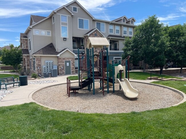 Building Photo - An Inviting Lifestyle!