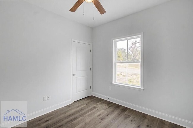 Building Photo - 205 Bagley Ave