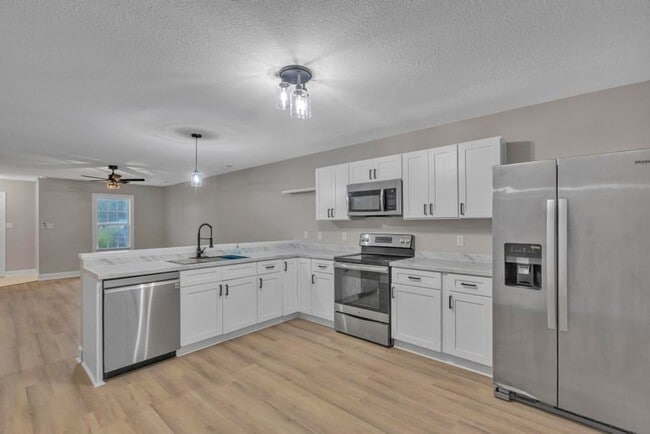 Building Photo - THE BURROUGHS @ CAROLINA PLANTATIONS