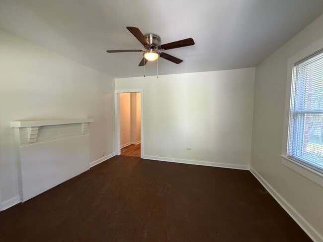 Building Photo - Swannanoa - Newly Renovated Beacon Village Cottage