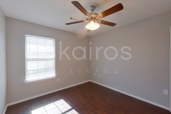 Building Photo - 3902 Thomas St