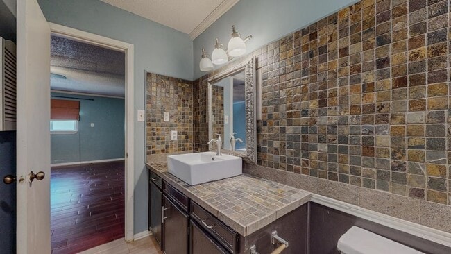 Building Photo - 349 Pinchback Rd