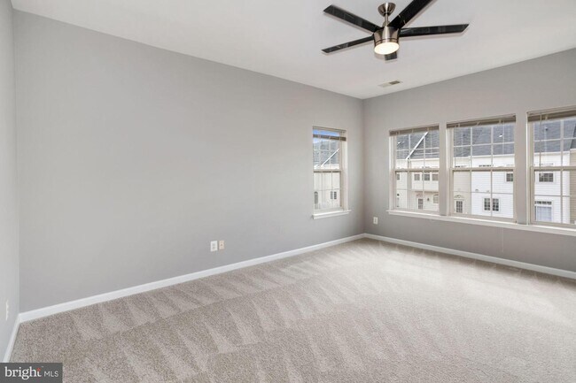 Building Photo - 22987 Eversole Terrace