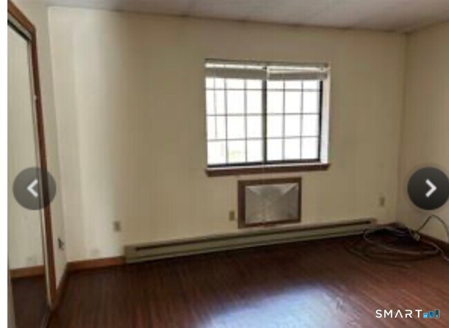 Building Photo - 329 Scott Rd