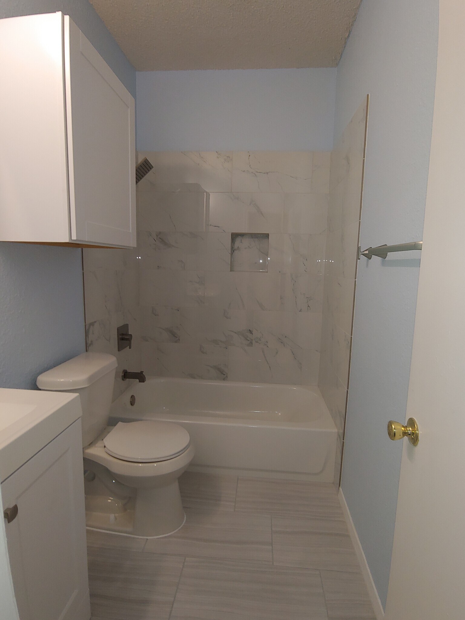 Bathroom - 2804 Rio Grande St