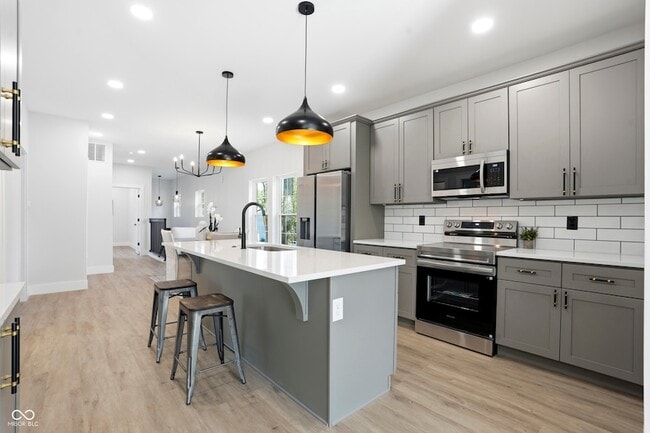 Building Photo - 4623 Rookwood Ave