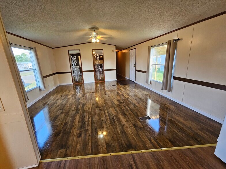 Building Photo - 607 Tater Peeler Rd
