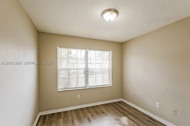Building Photo - 1365 SW 106th Ave
