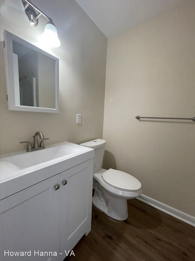 Building Photo - 3 br, 2.5 bath House - 8535 Devon Street