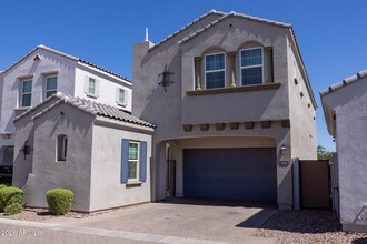 Building Photo - 2462 E Lovebird Ln