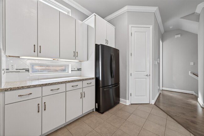 Building Photo - 4208 Old Spanish Trl