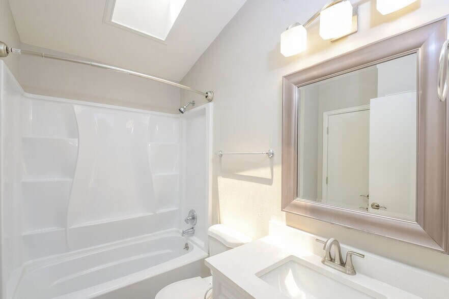 Building Photo - 4557 Gibraltar Way