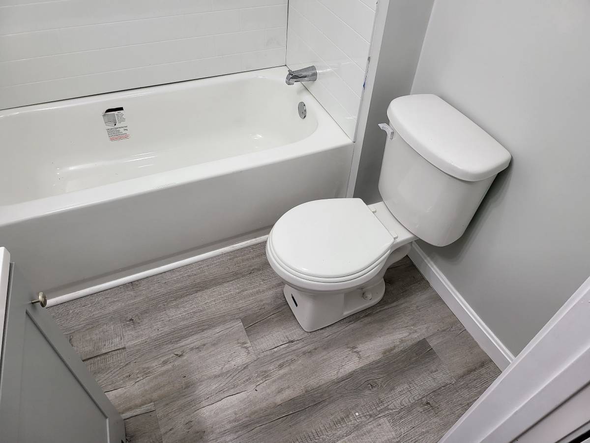 Building Photo - 517 Summer St