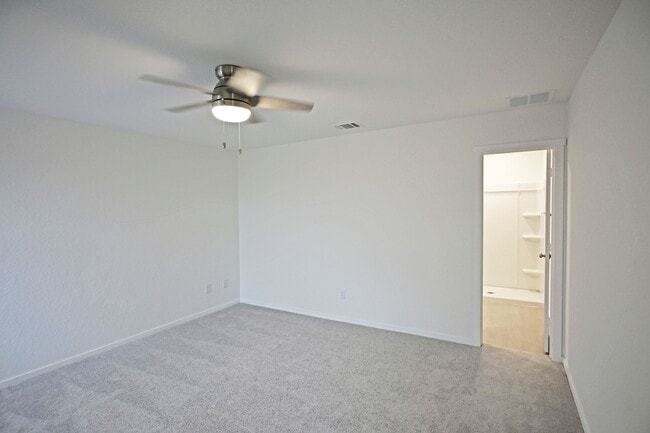 Building Photo - 2415 Shady Grv