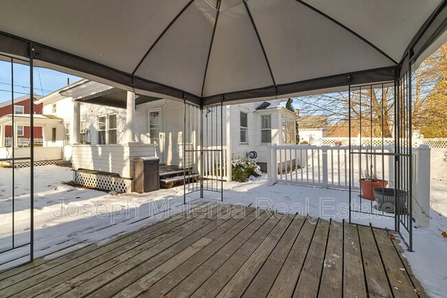 Building Photo - 46 Providence St