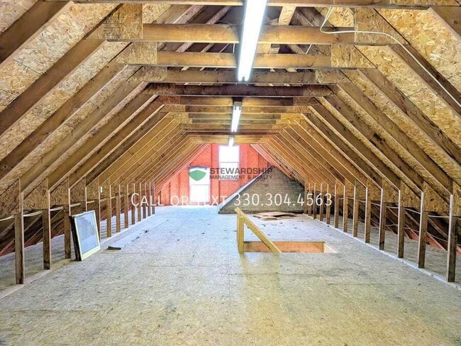 Building Photo - 724 Beall Ave