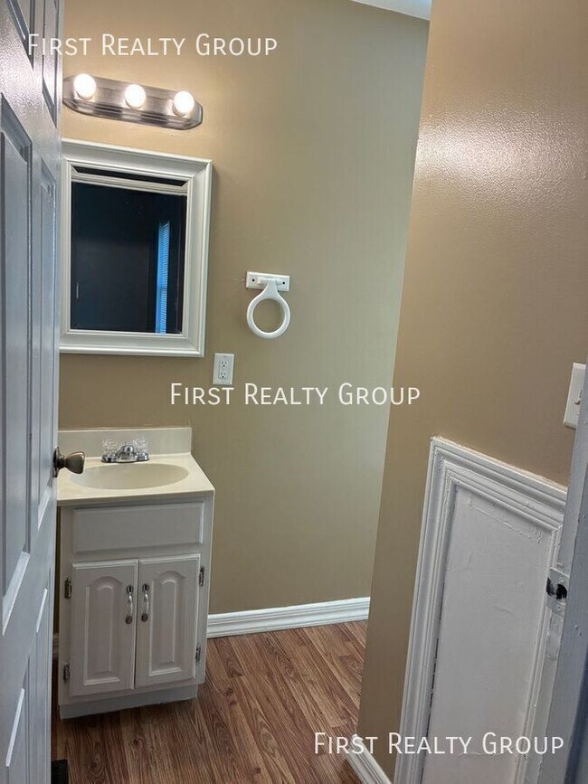 Building Photo - 2144 Neff Rd