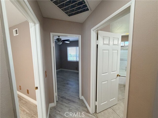 Building Photo - 821 N Siavohn Dr