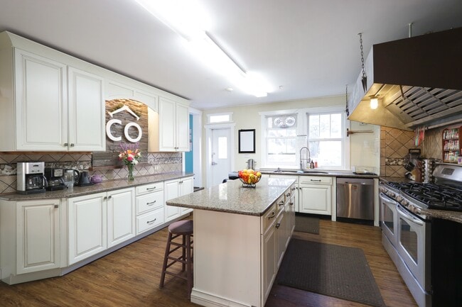 Building Photo - 244 E Nittany Ave