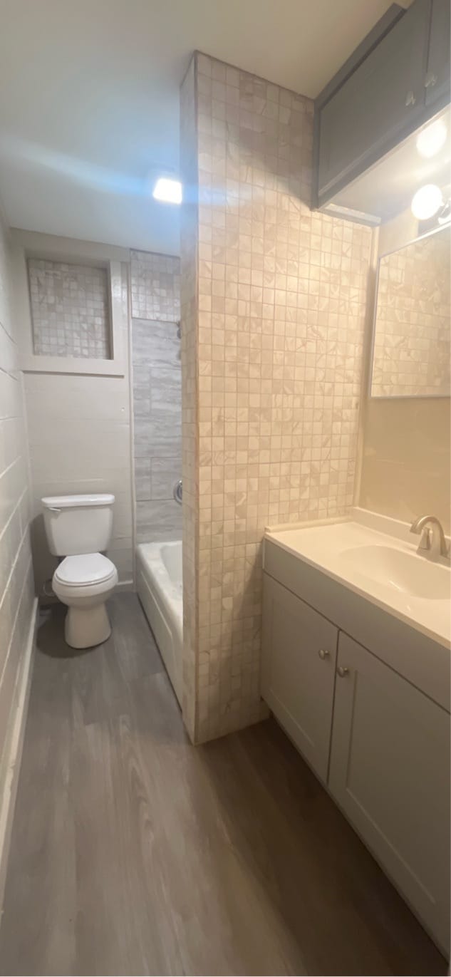 Building Photo - 822 Corn Ave