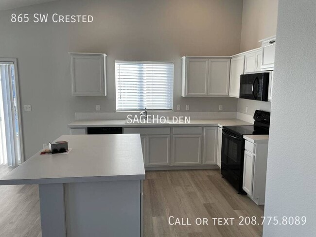 Building Photo - 865 SW Crested-