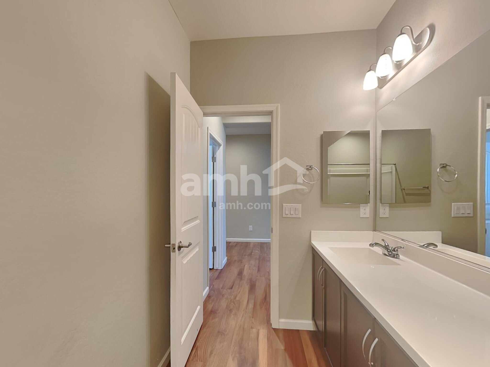 Building Photo - 20773 W Maiden Ln
