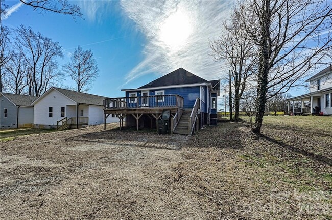 Building Photo - 1204 S Salisbury Ave