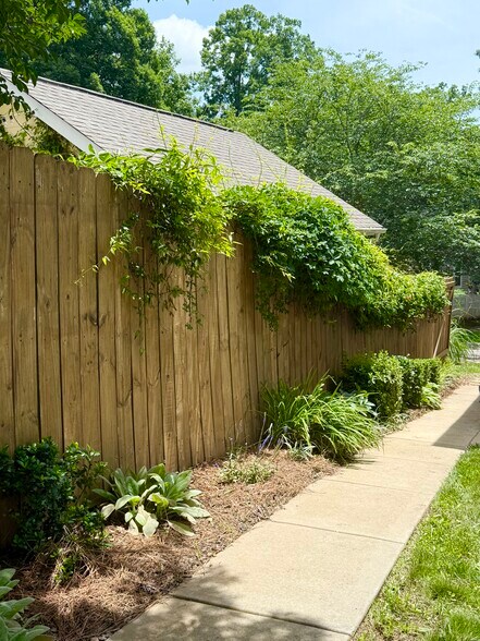Building Photo - 12224 Huntersville Concord Rd