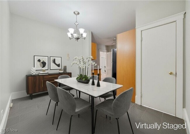 Building Photo - 12037 Lake Ave