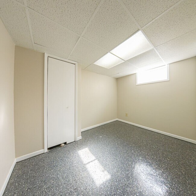 Building Photo - Updated 2-Bedroom, 1-Bath with Large Backyard