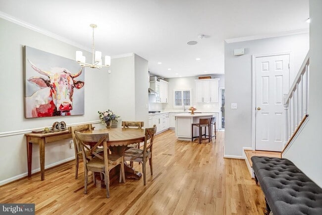 Building Photo - 1505 N Colonial Terrace