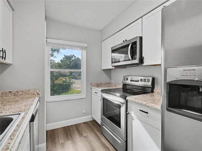 Building Photo - 109 Wild Elm Ct