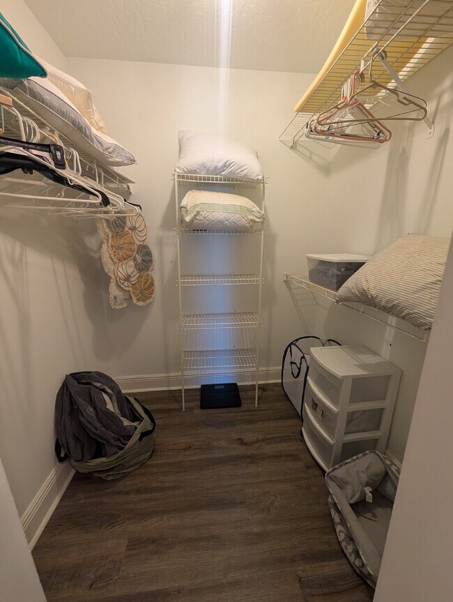Building Photo - Fully Furnished 2-Bedroom Condo