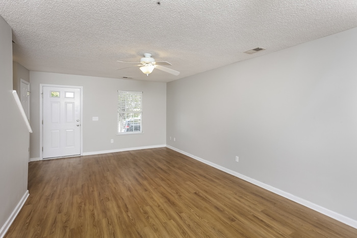 Building Photo - 313 Denman Loop