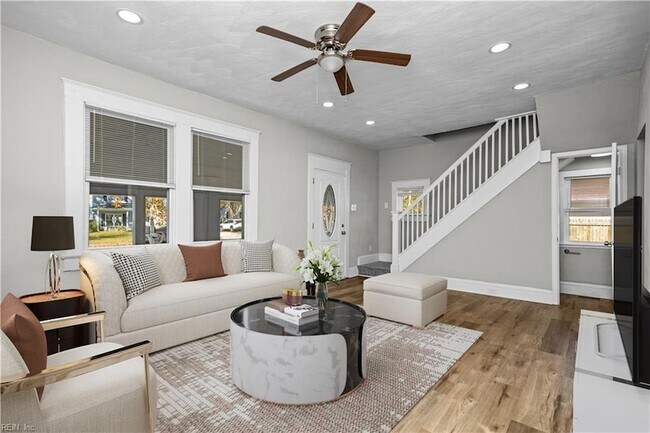 Building Photo - 229 Woodview Ave