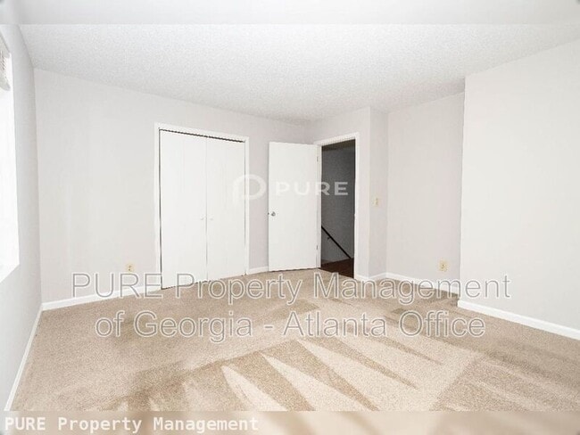 Building Photo - 772 Rogers Way SW