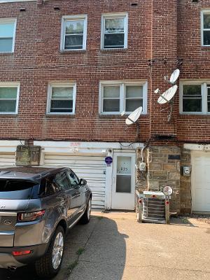 Parking - 835 E 16th St