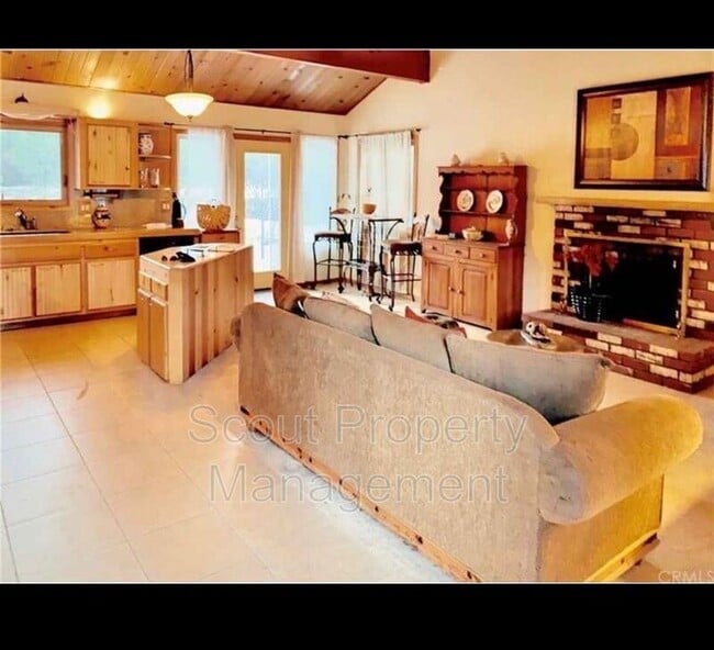 Building Photo - 199 Oriole Dr