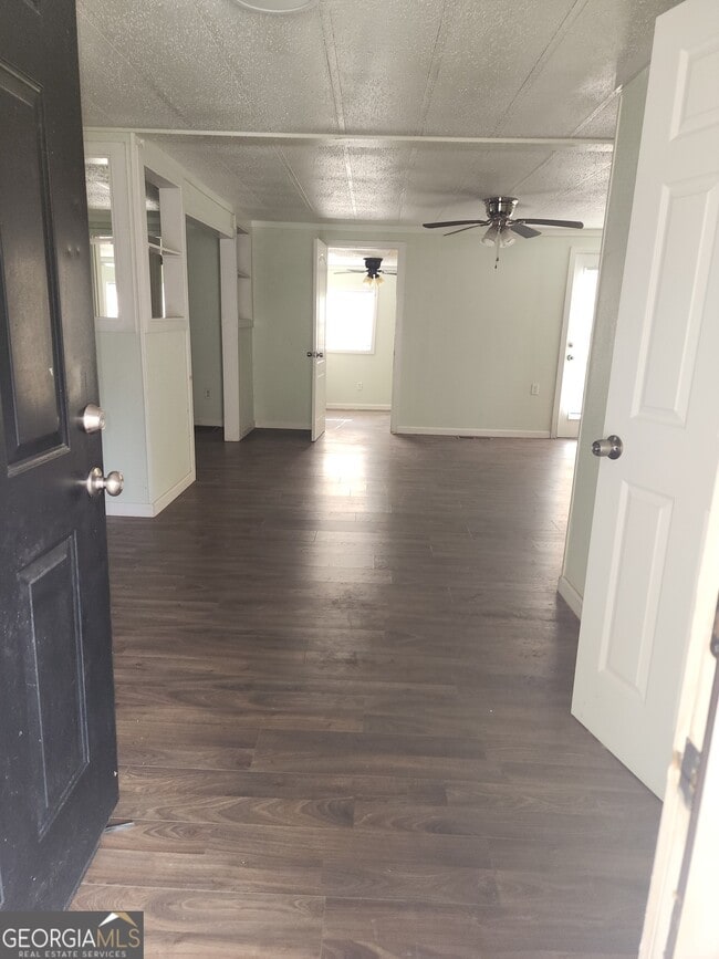 Building Photo - 1373 Elm Cir
