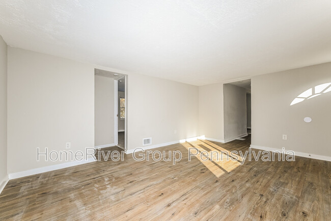 Building Photo - 8545 Wittmer Rd