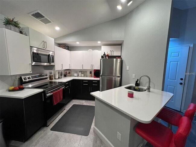 Building Photo - 4518 Commander Dr