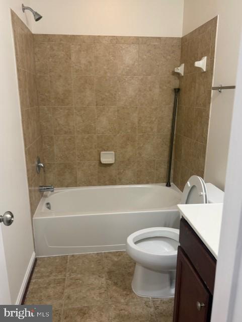 Building Photo - 165 Royal Ct