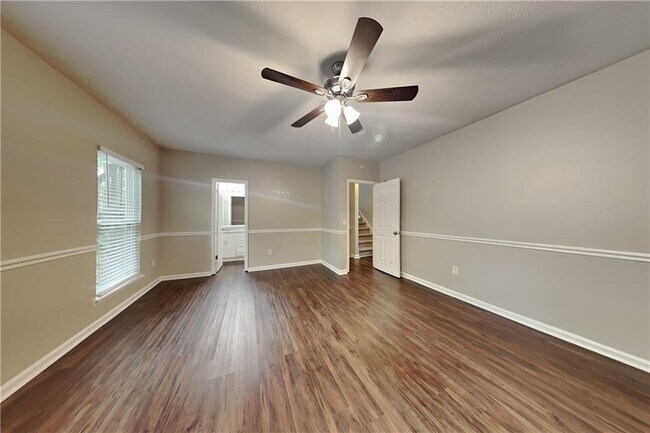 Building Photo - 6627 Windwood Cir