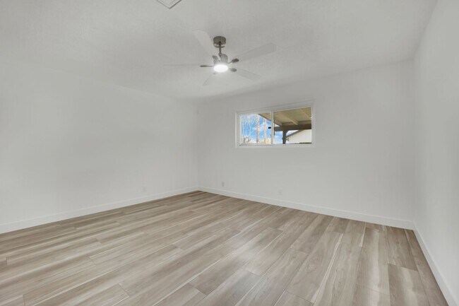 Building Photo - Mid-Century Modern Gem in Historic McNeil ...
