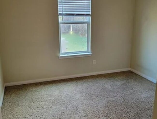 Building Photo - IMMEDIATE MOVE IN & ALSO AVAILABLE FOR PRE-LEASE! Great 4 Bedroom 4 Bathroom Home