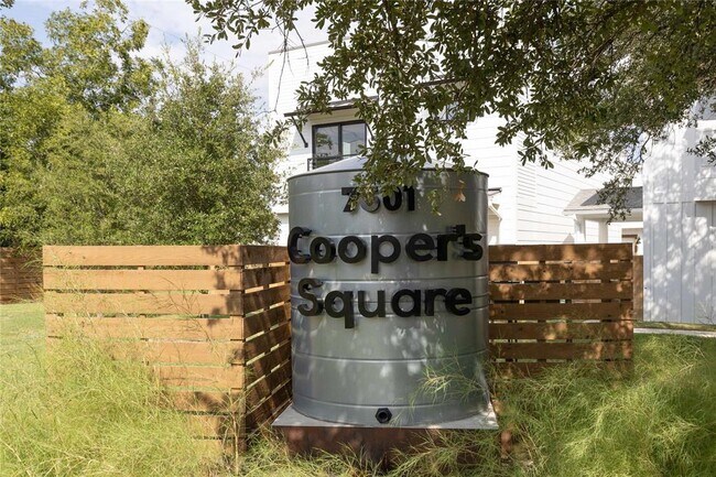 Building Photo - 7601 Cooper Ln
