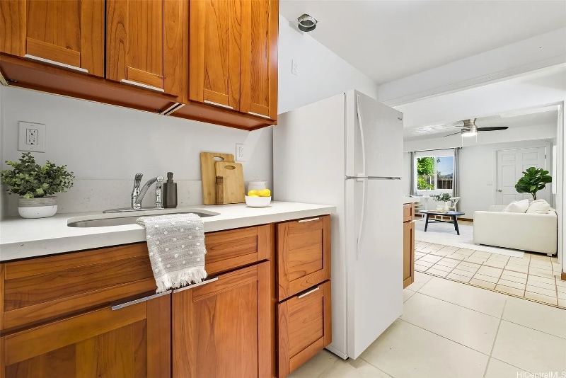 Building Photo - 1425 Kawelu St