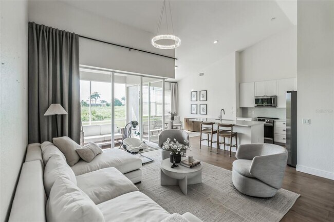 Building Photo - 2888 Phoenix Palm Terrace