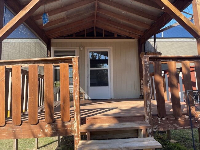 Building Photo - 3830 N Florence Rd